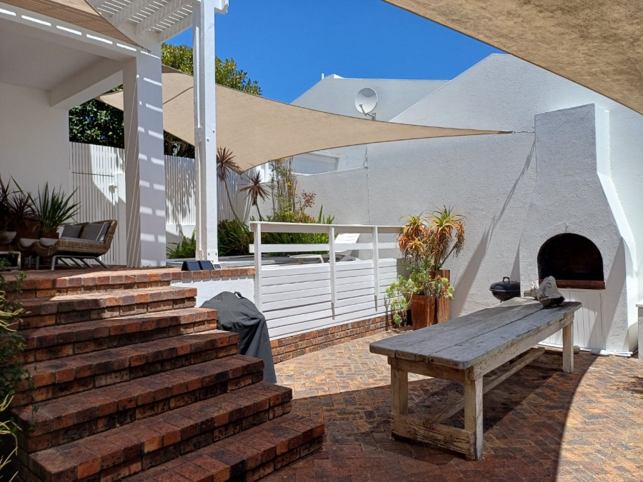 3 Bedroom Property for Sale in Marina Da Gama Western Cape
